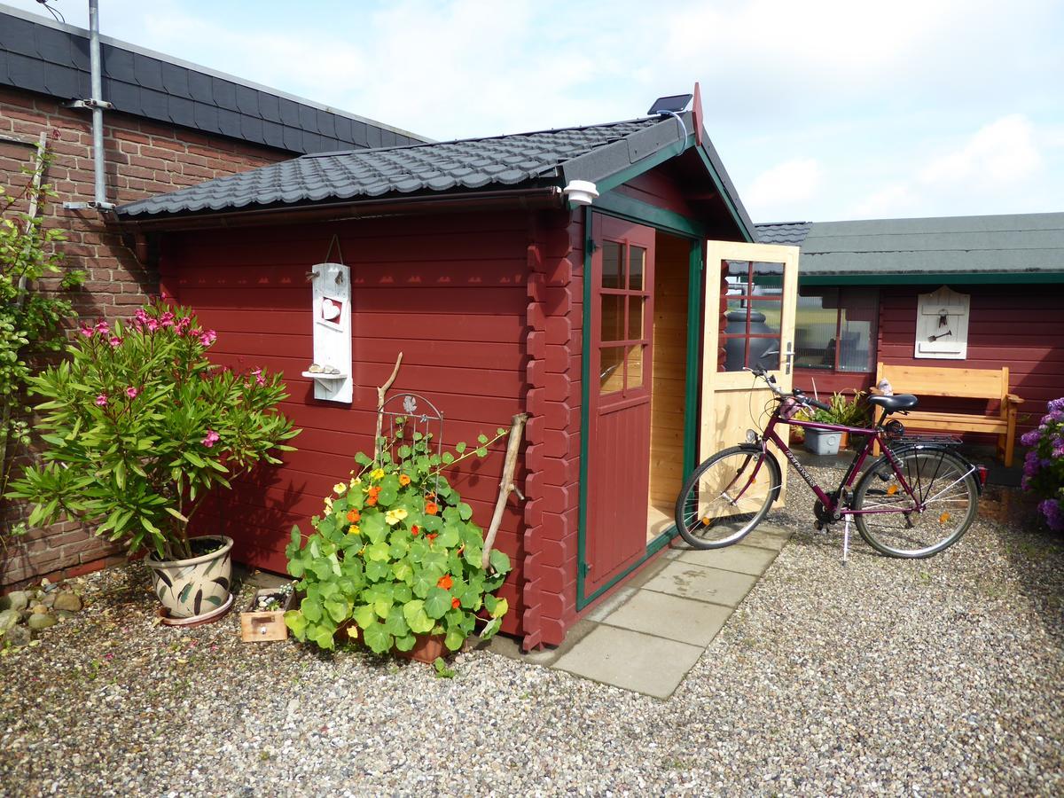 Ferienwohnungen Im Osterkoog Nordstrand Exterior photo